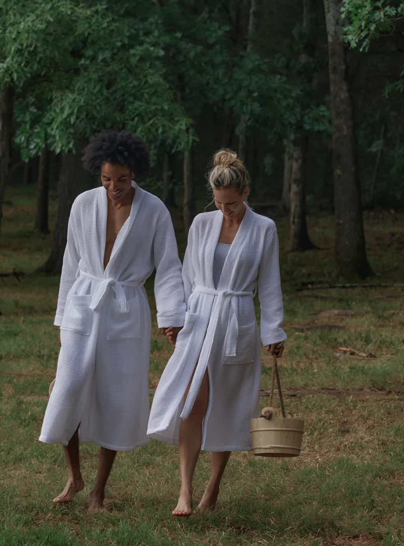 SWEAT_shack_sauna_and_cold_plunge_chromotherapy_aromatherapy